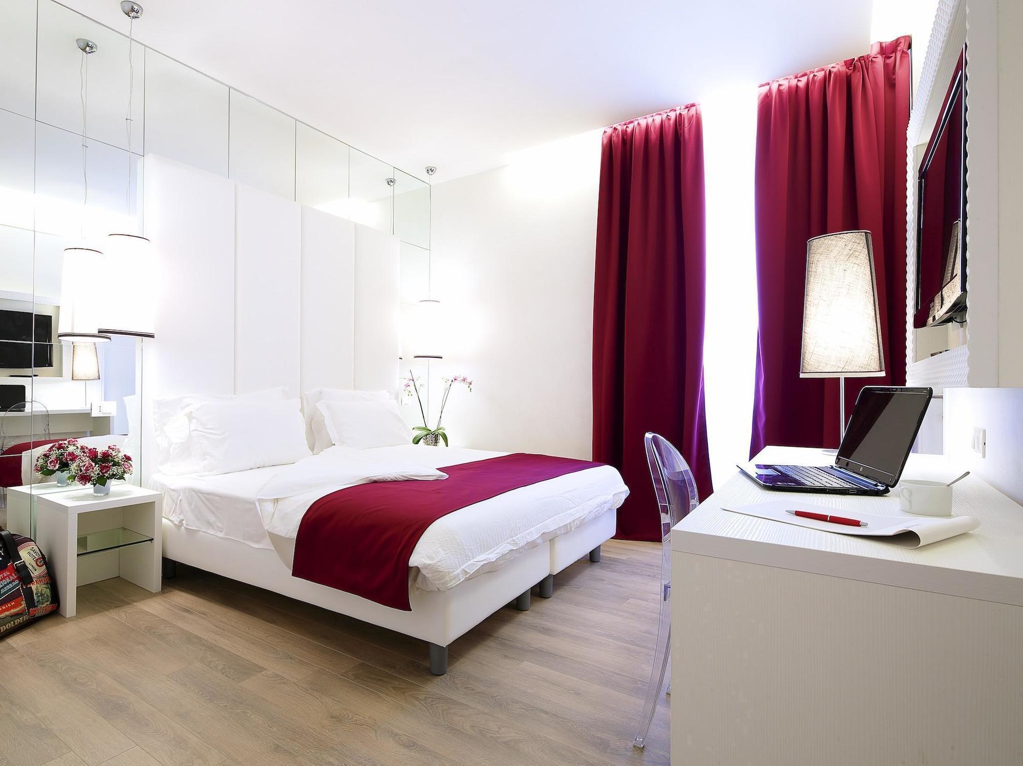 Tullia And Prisca Relais Guest House Rome Bagian luar foto